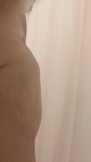 Encore Sous La Douche 4K