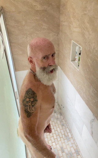 Wheres a horny top when you need one?!