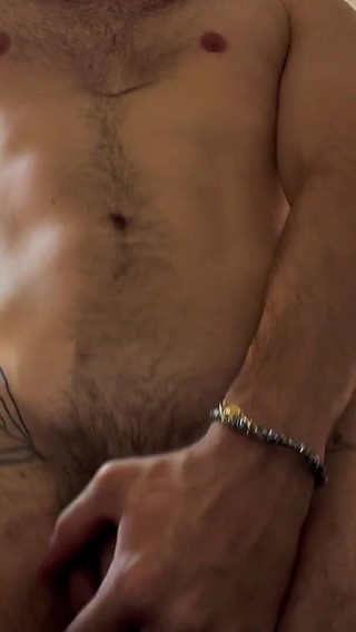 The Neighbor Did Not Resist... and Came to Check What the Rumor Said