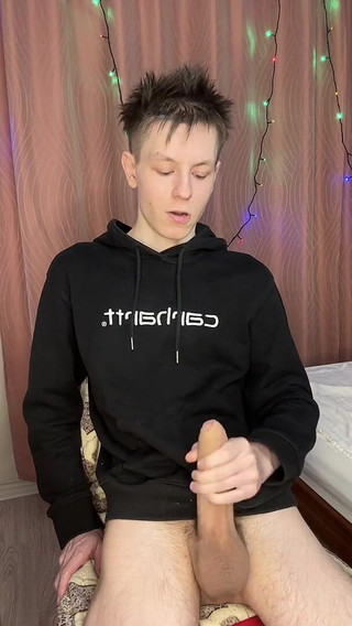 Twink Prostate Tingles During Intense Solo Hand Pump