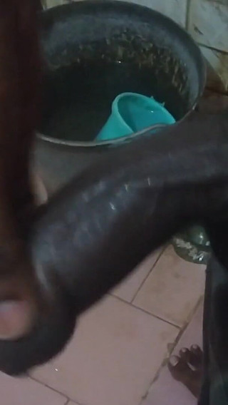 Tamil10inchesbbc Sexy Pissing and Dick Care Session