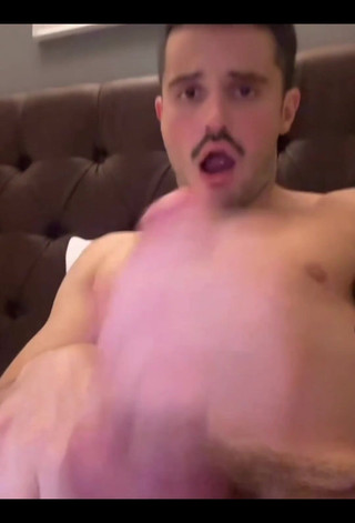 I Love to Cum Very Much