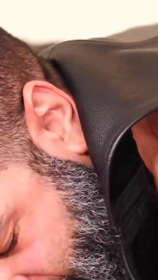 BEARFILMS Bear Sterling Johnson raw bred by Brendan Patrick