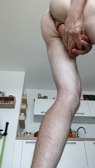 Fisting Myself Standing up
