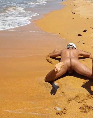 Ladysilva Femboy Pekada on the Beach Showing off Her Hot Tanned Ass with a Sexy Tan Line