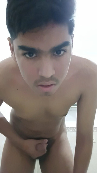 Good Sexy Man Jerks off in the Restroom