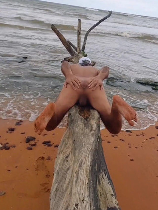 Naked Ladysilva on the Beach Showing off Her Hot Ass