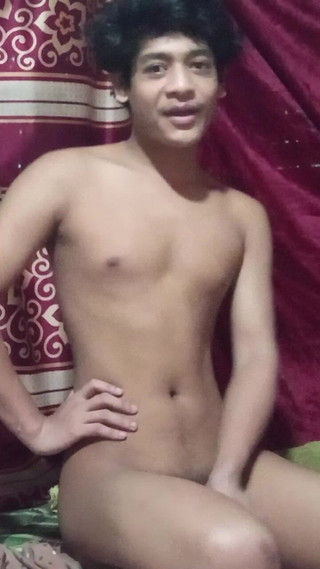 Sensual Bedroom Moments - Passionate Play with Soft Touch