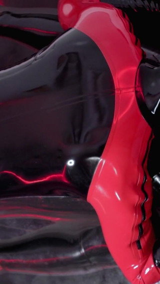 In10s Sealed Fuck (stage 1 - the Red Target) [moment]