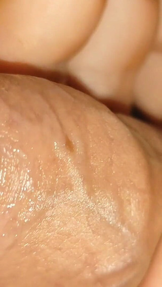 Straight Daddy Makes Extreme Pumping of Horny Cock.