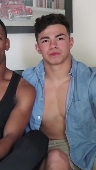 Popular Stud Julian Rodriguez FUCKS Russel West