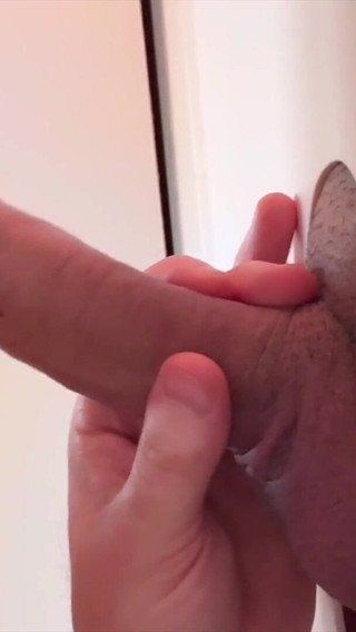 Delivery Guy Thought I Was a Girl - and Emptied His Balls