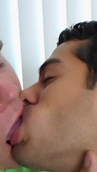 Hot Gay Kissing 33