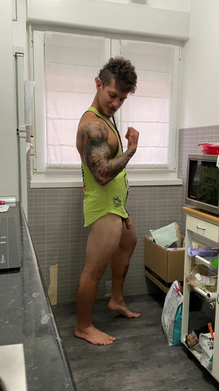 Muscle Wordship and Talking Dirty