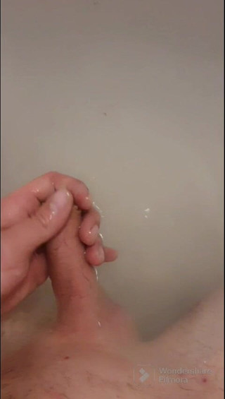 Johnny Dickenson Cums After Bath and Play