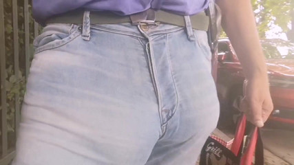 Bulging on the Street 3