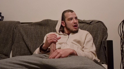 A Good Cumshot Before Go to Sleep