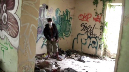 2 Straight Boys Masturbate Their Cocks (2 Scenes in 1)