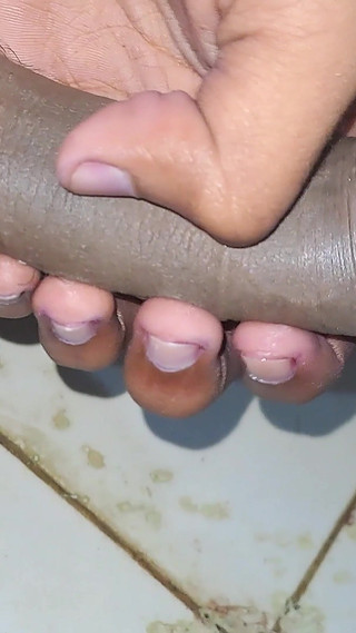 Young Indian Gay Wants to Be Fuck by Someone.