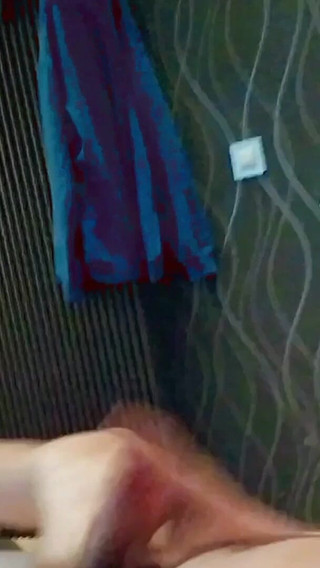 Twink Wanking Till He Cums