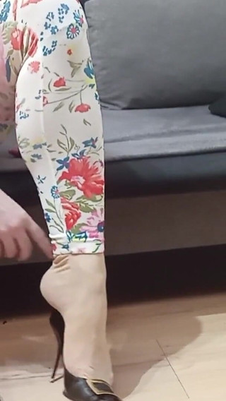 Crossdresser Dangling in Sexy Black Leather Pointed Toe High Heels by Rosa Shoes