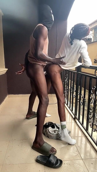 Straight Fuck Outdoor While We Gat Locked Out