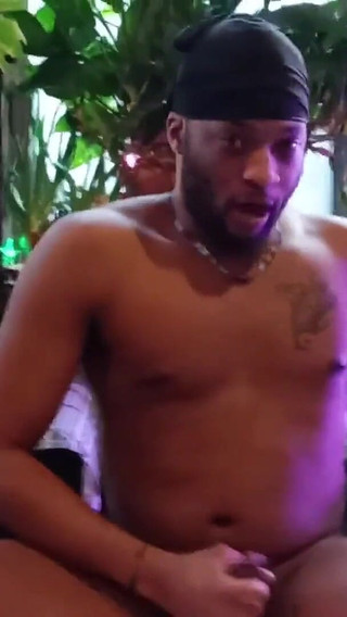 Close up! Kennie Jai Jerks While Roommate Films!