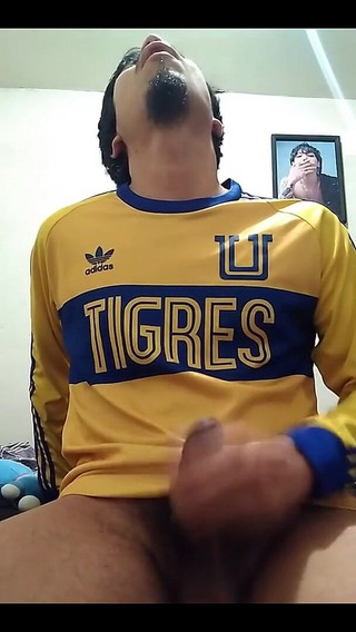 Come on Tigres, I'm coming back rich.